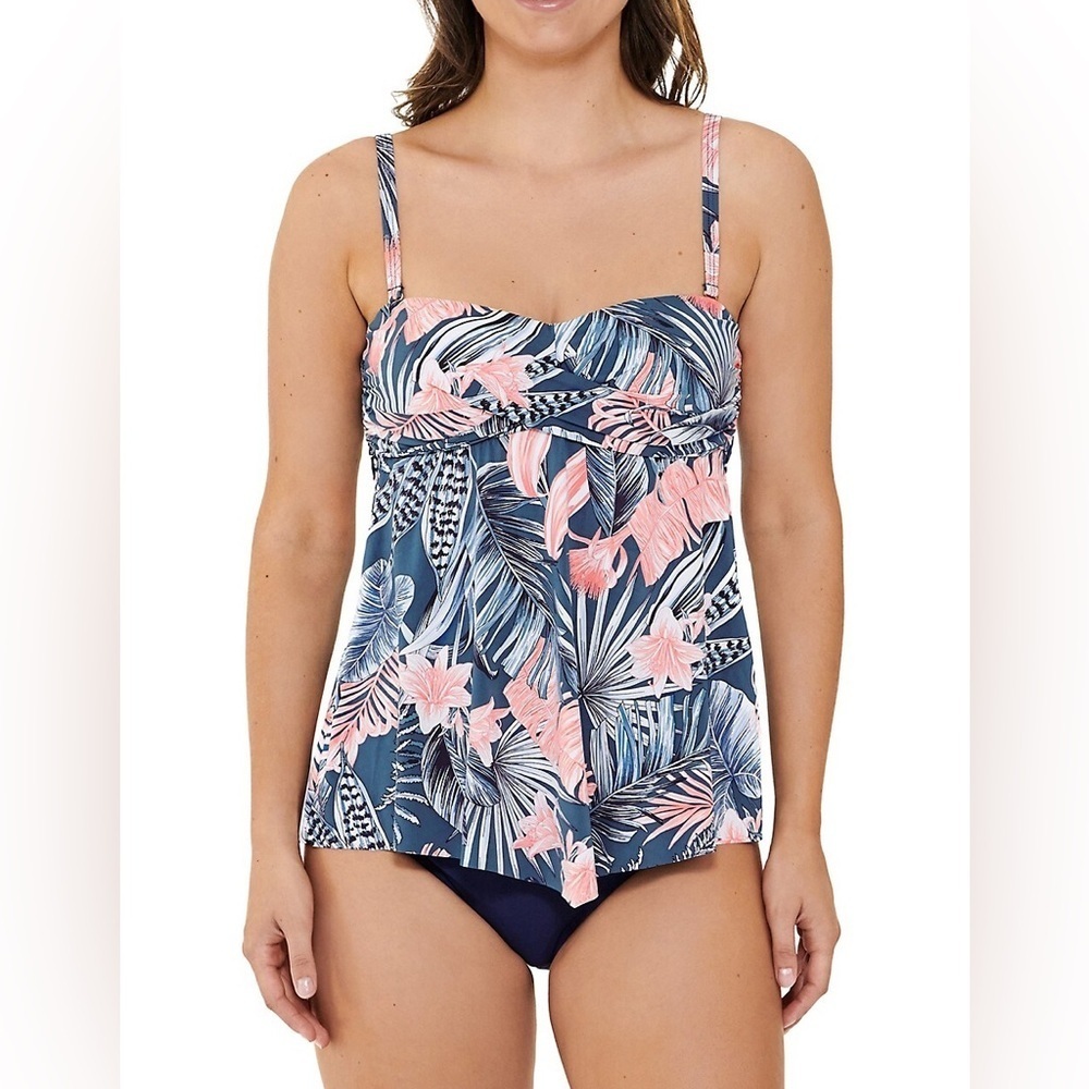 Christina Blue

Jungle Crush Bandini Swim Top
